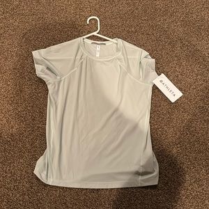 Athleta ultimate tee